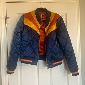 Satin,worn maybe 3x
Classic rock couture